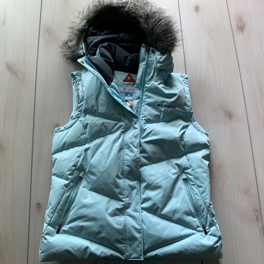 womens L Columbia winter vest omni shield faux fur